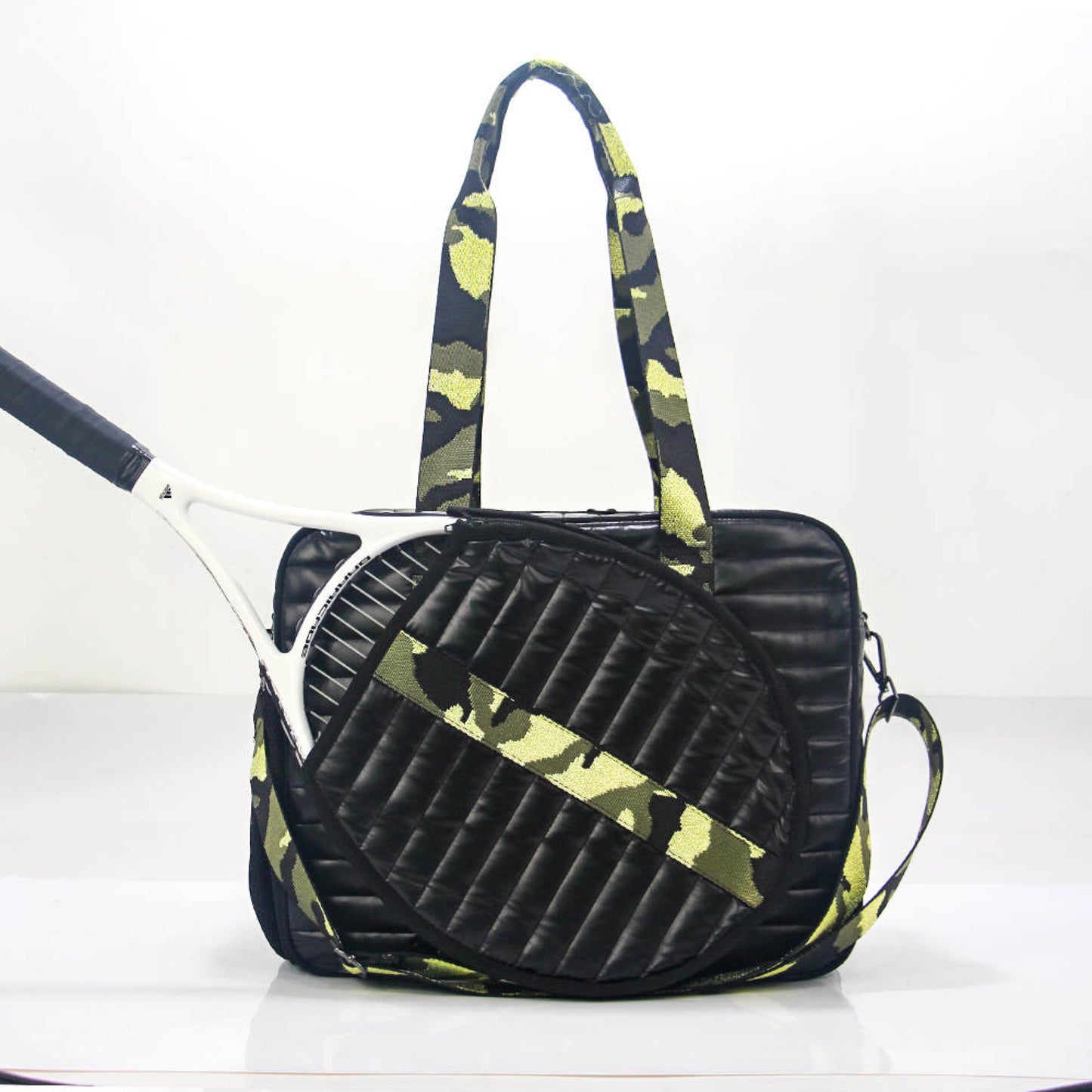 Fashionable tennis bag