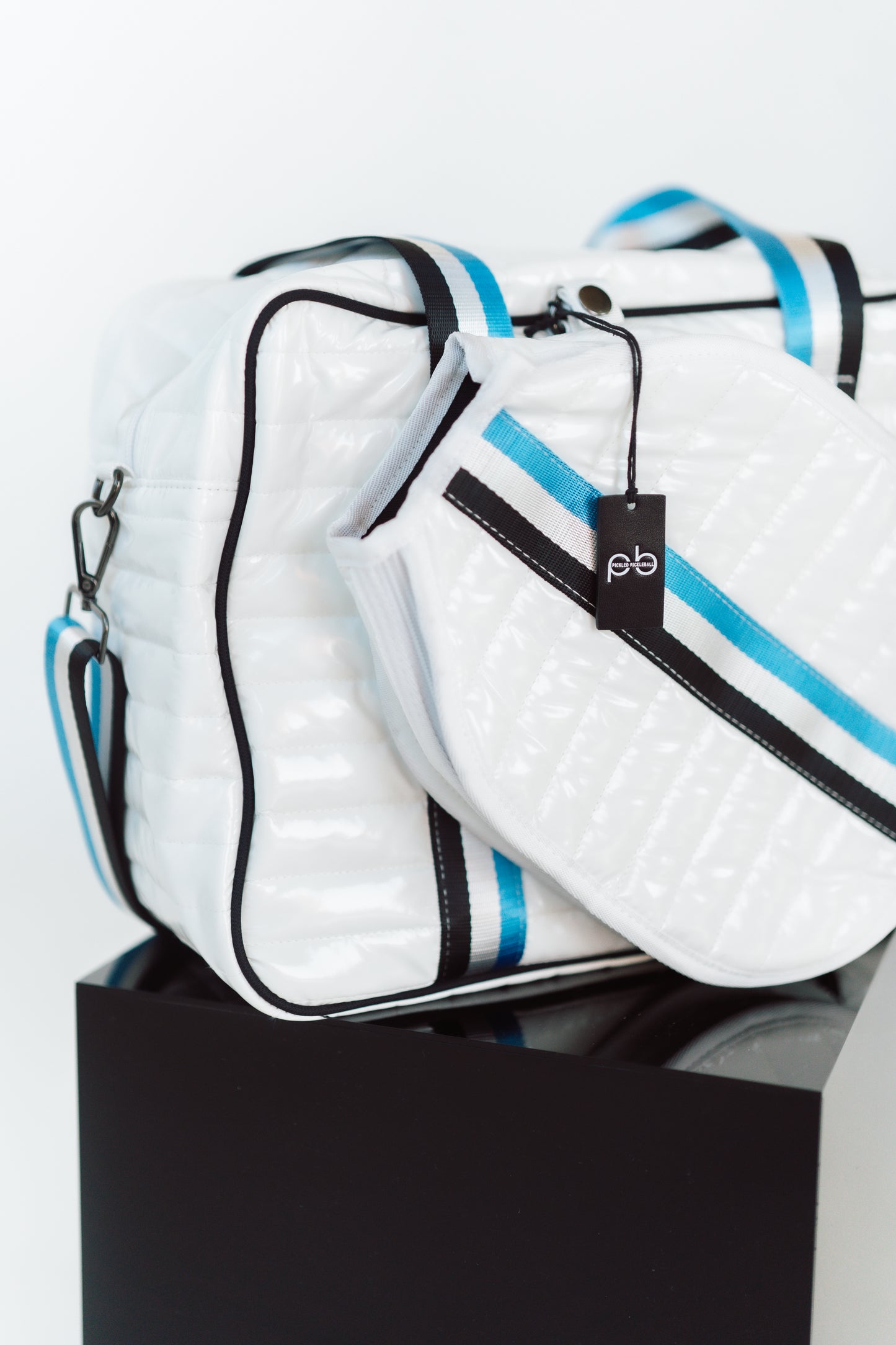 White Fashionable Pickleball bag for Paddles