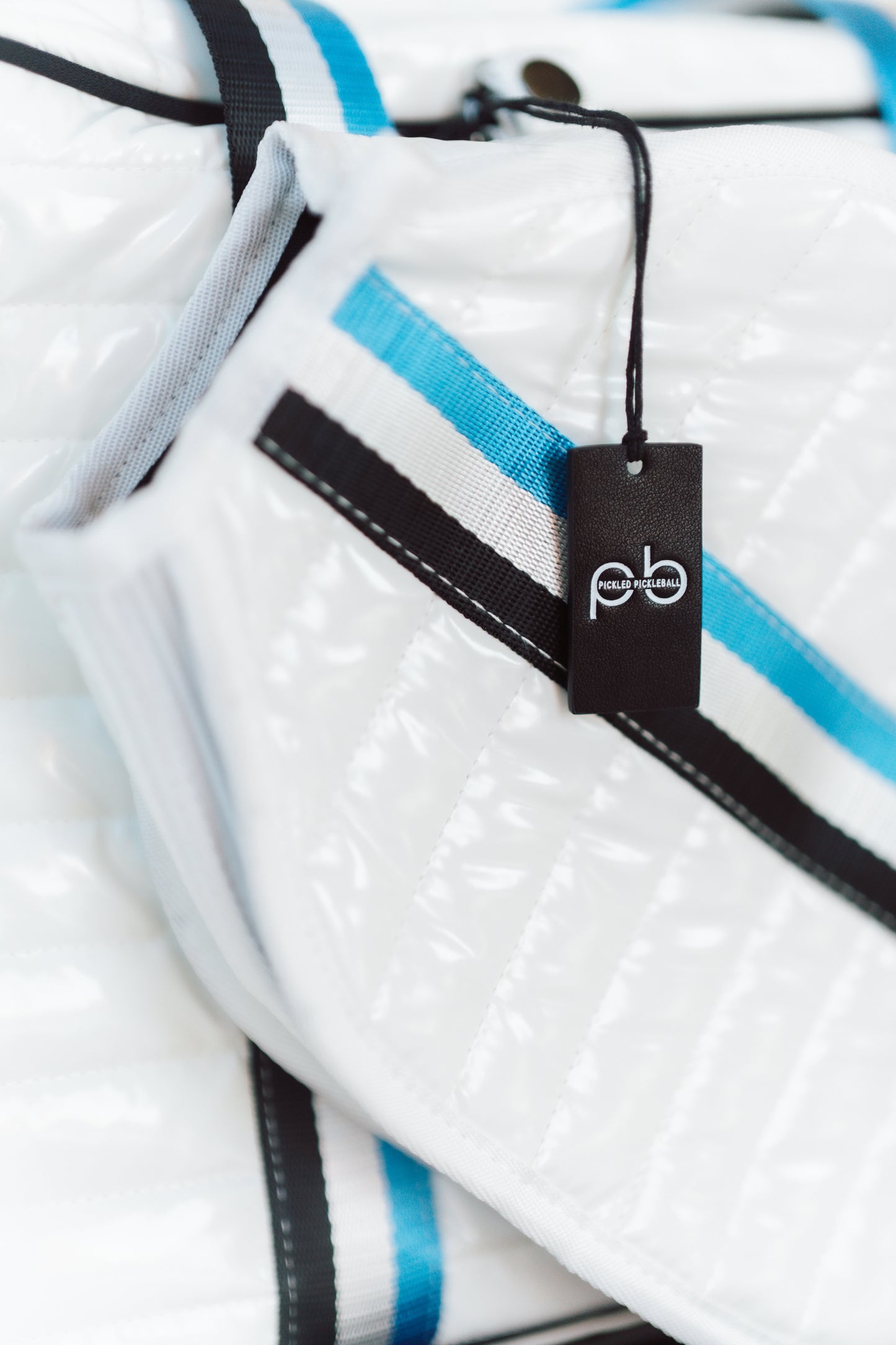 Fashionable Pickleball bag for Paddles in white